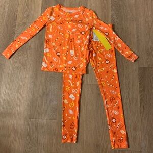 Cat & Jack Girl's Size 6 Treat Print Halloween  Pajama Set